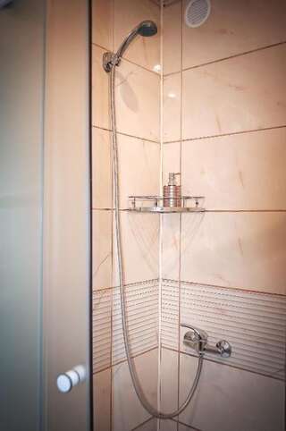 Мотели Avto Spa Хмельницкий Бюджетный двухместный номер с 2 отдельными кроватями-6